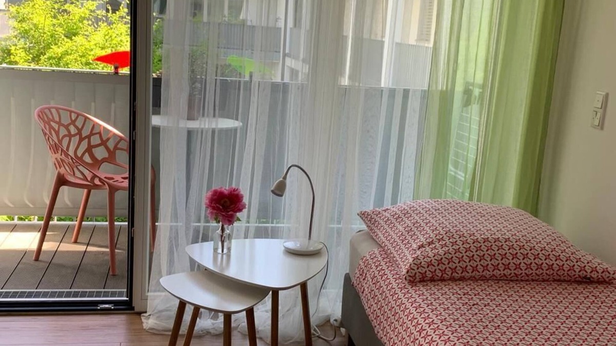 City Centre Regensburg Apartment | Centrally located apartment (20 sqm) with underfloor heating and balcony