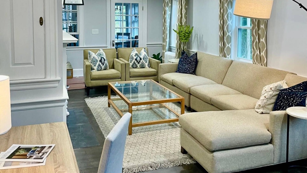 Cohasset House | Centrally Located Beautifully Renovated Colonial-