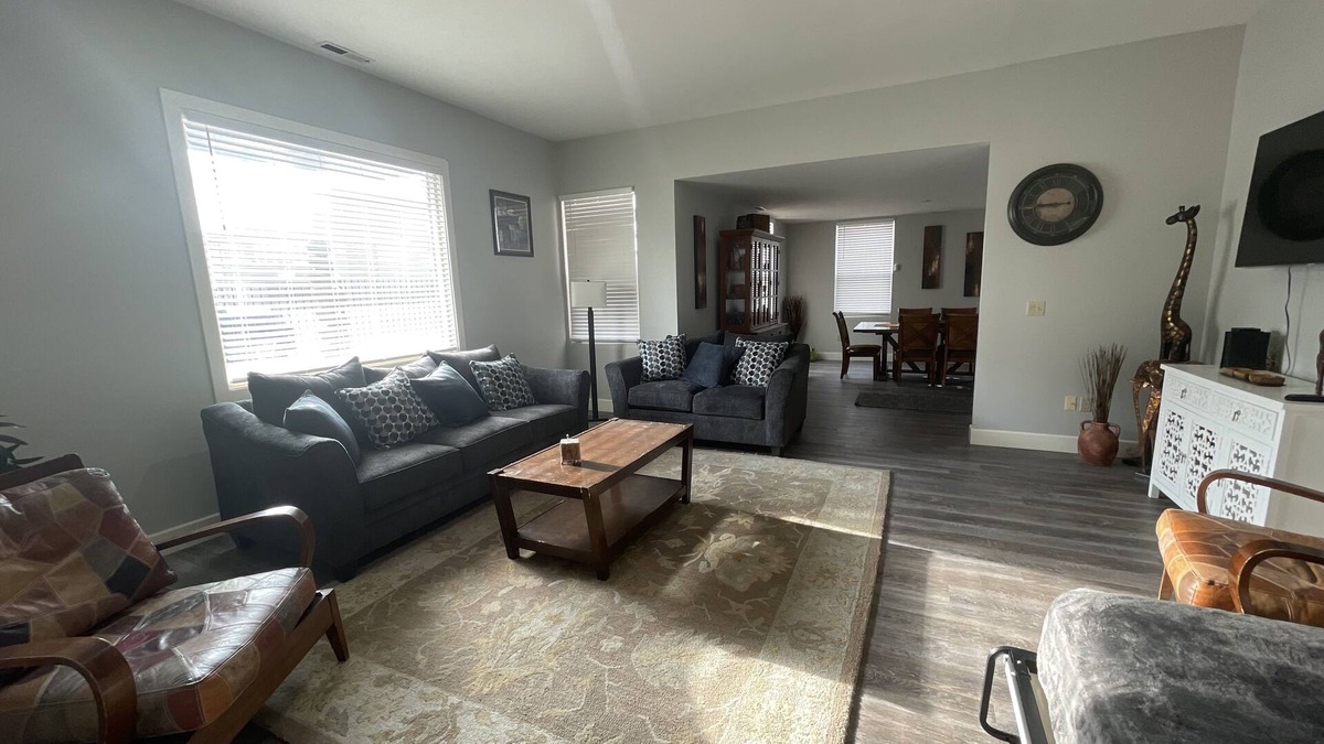 Brownstown Apartment | Centrally Located Charming Yakima Home
