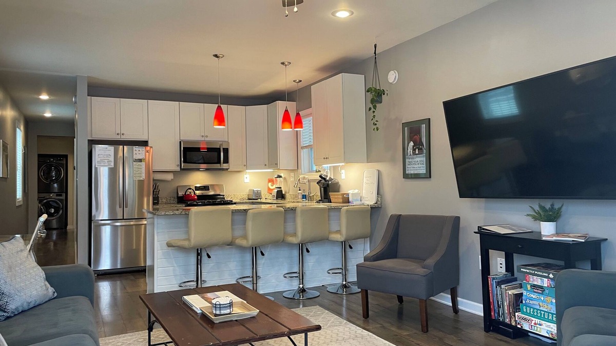 Oakley Cottage | Centrally located close to downtown and Clifton hospitals area.