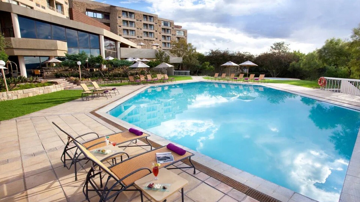 Maseru Hotel | Centrally Located Comfortable Accommodation! Outdoor Pool, Spa and Loungers!