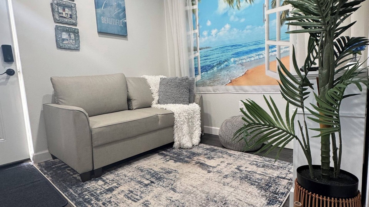 Ocoee Apartment | Centrally Located Cozy studio with High WiFi speed and AC