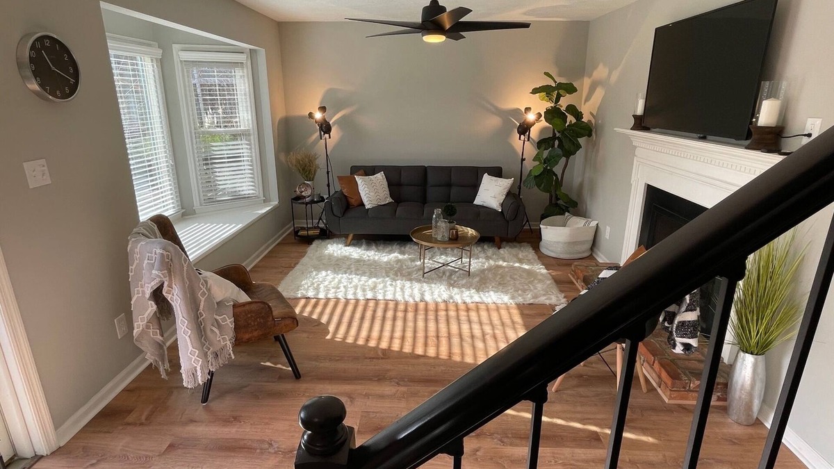 Augusta House | Centrally located, fenced in backyard