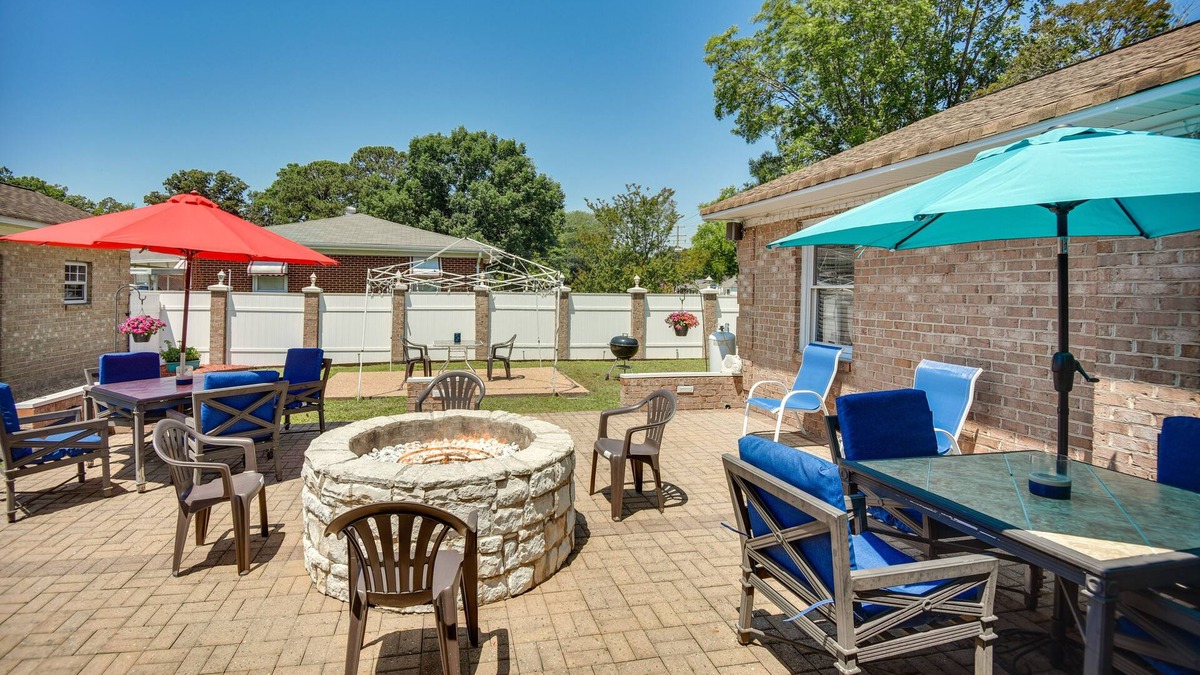 Newport News House | Centrally Located Hampton Home: 6 Mi to Downtown!
