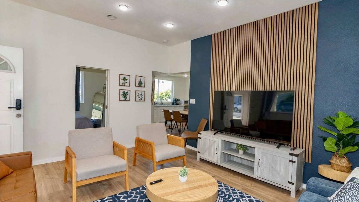 Historic Railroad District House | Centrally located Historic Home with parking
