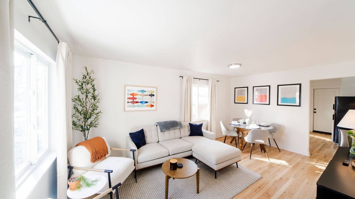Barnum House | Centrally Located!. King Beds! Everything Downtown Denver has to offer! HOT TUB!