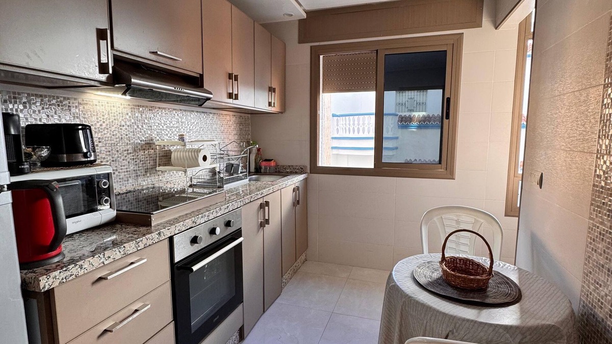 Chefchaouen Apartment | Centrally Located 3bd w/AC & Rooftop Views! 1 Min to Bus station!