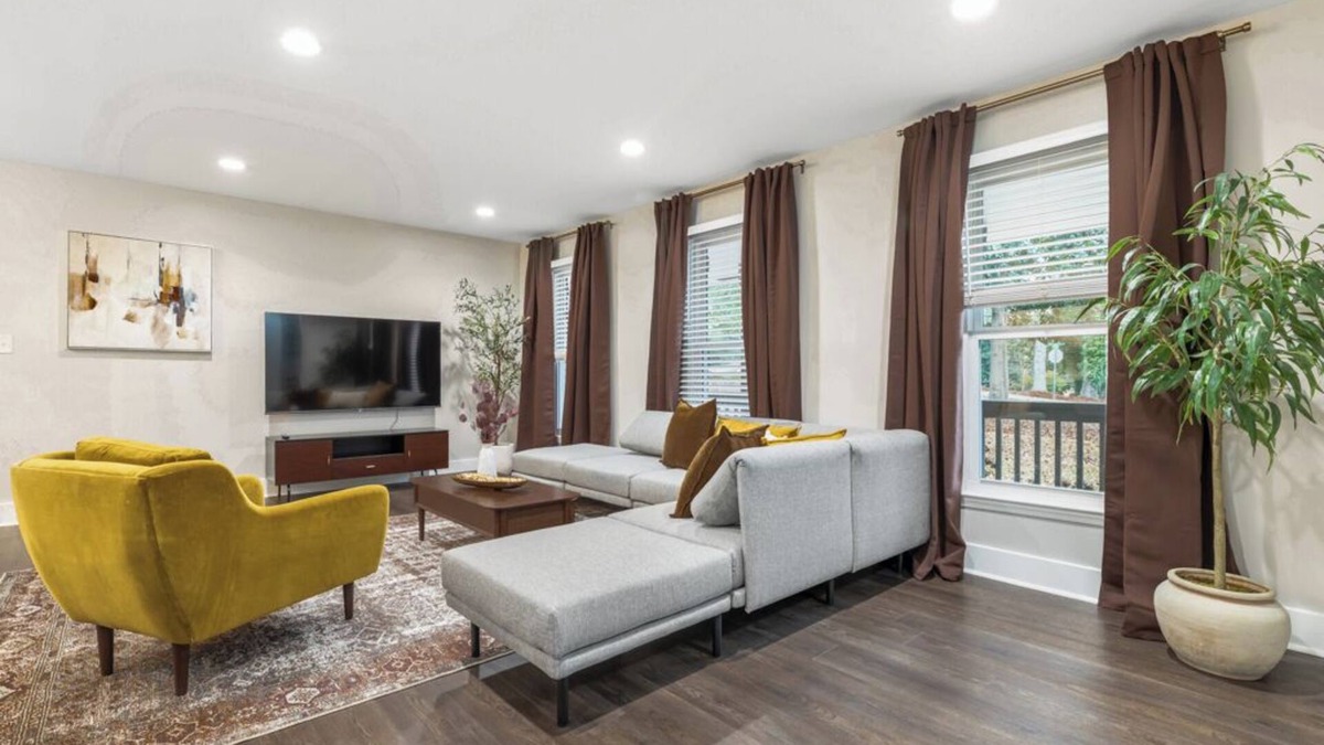 Marietta House | Centrally Located Marietta Home w/Chef's Kitchen. Pet Friendly!