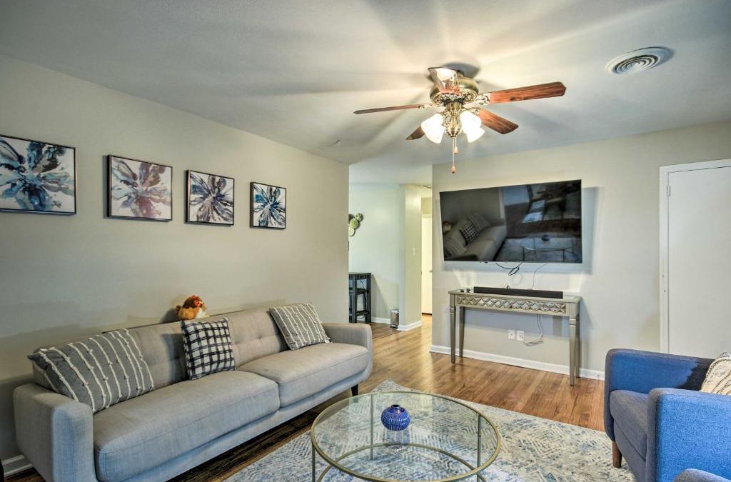 Martinez House | Centrally Located Martinez Home with Backyard!