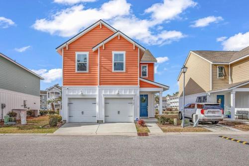 Myrtle Beach House | Centrally Located Myrtle Beach House Near Sports Center, Broadway at the Beach, Shopping, Beach, and Golf