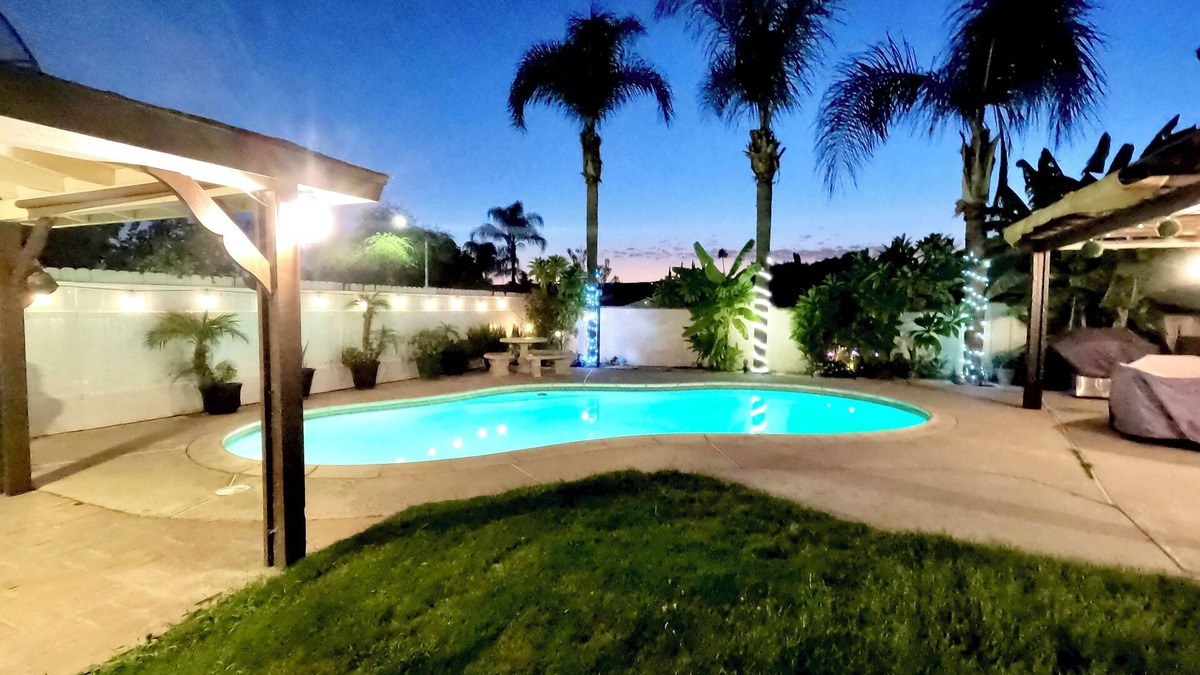 Colton House | Centrally Located- NEAR Ontario International Airport, NOS Center, Toyota Center
