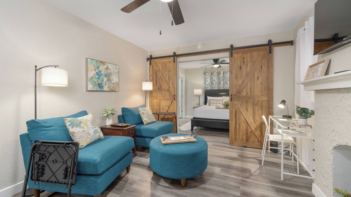 Wichita Apartment | Centrally Located Near Downtown W/In Unit W&D!
