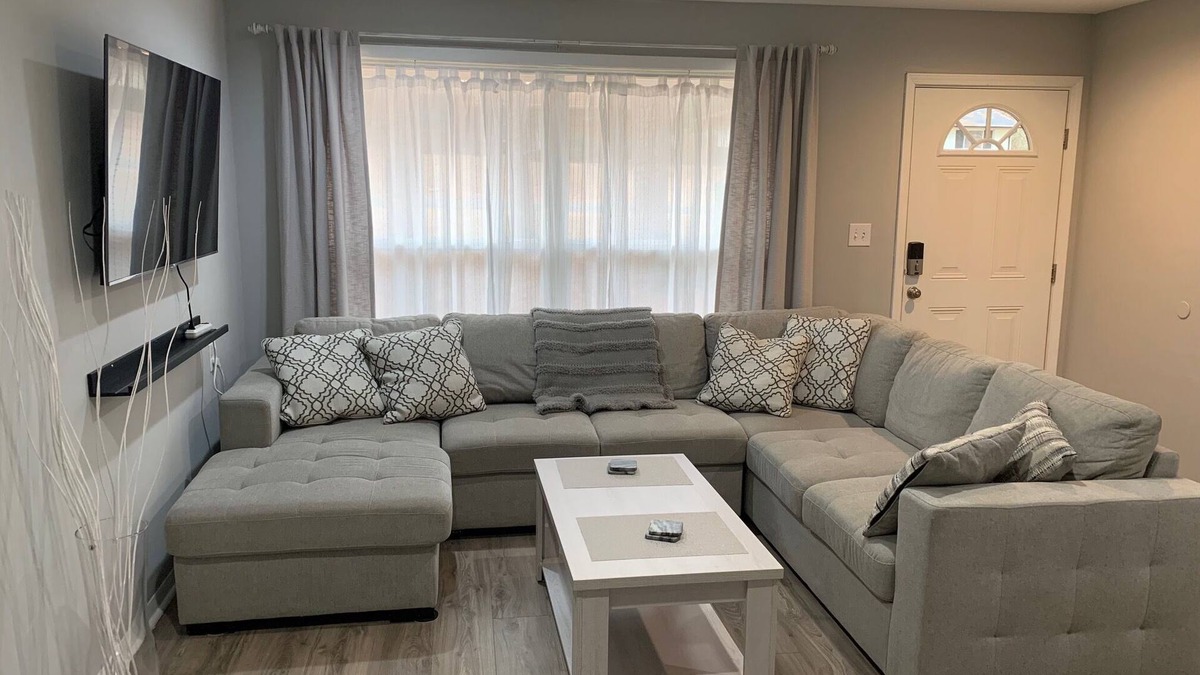 Charlotte House | Centrally located NoDa Pad