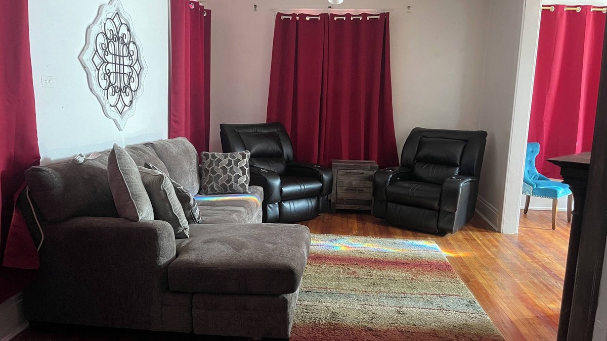 Valentine House | Centrally located spacious house in Valentine, 4 bedrooms, 5 beds, sleeps 8