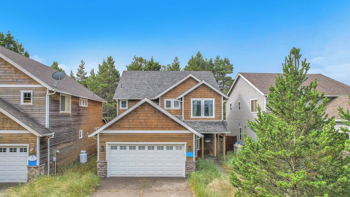 Shorepine Village House | Centrally Located Dory Pointe Home, with Ping-Pong and Streaming