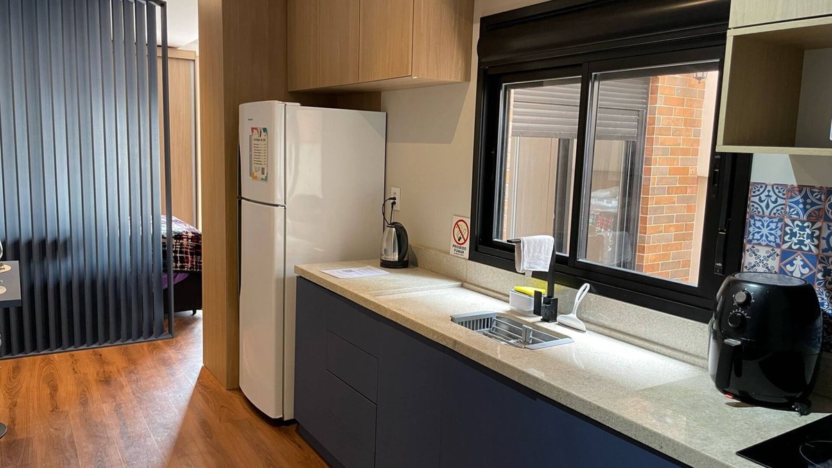 Bage Apartment | Centrally Planned Studio with Air Conditioning | Sleeps 3 + PET | Cable TV