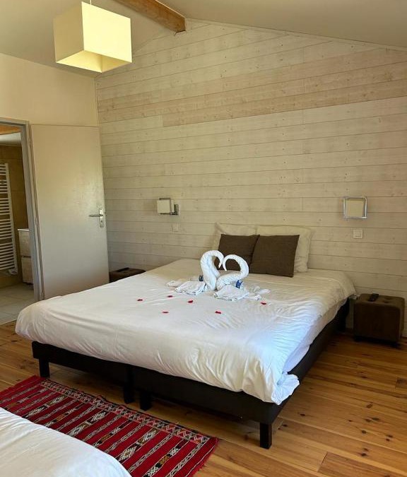 Clermont-Dessous Bed & Breakfast | Centre de bien-être Le Miel et l'Eau