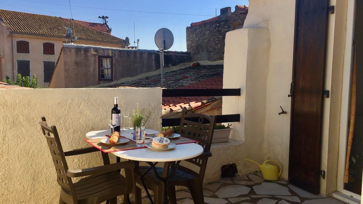 Olonzac House | Centre of Olonzac, market views, 2 bedrooms & private sunny rooftop terrace