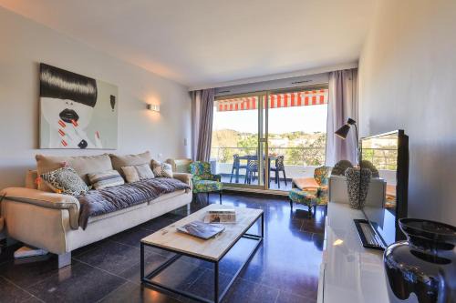 Saint-Tropez Apartment | Centre St Tropez - 2 Pièces -Clim Piscine Parking