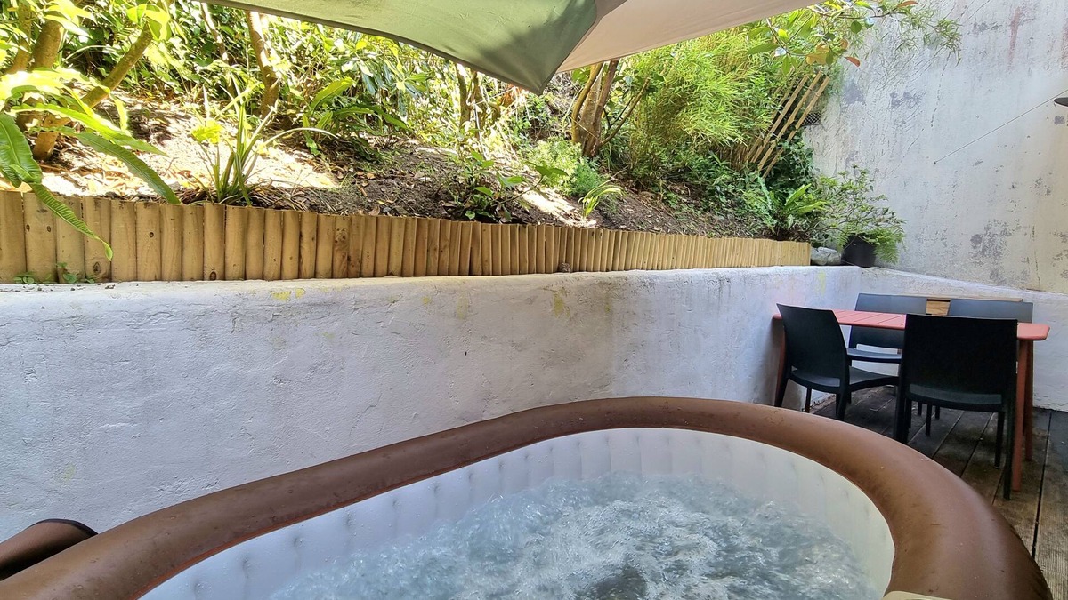 Quimper House | Centre-ville/Jacuzzi/1 Place Parking