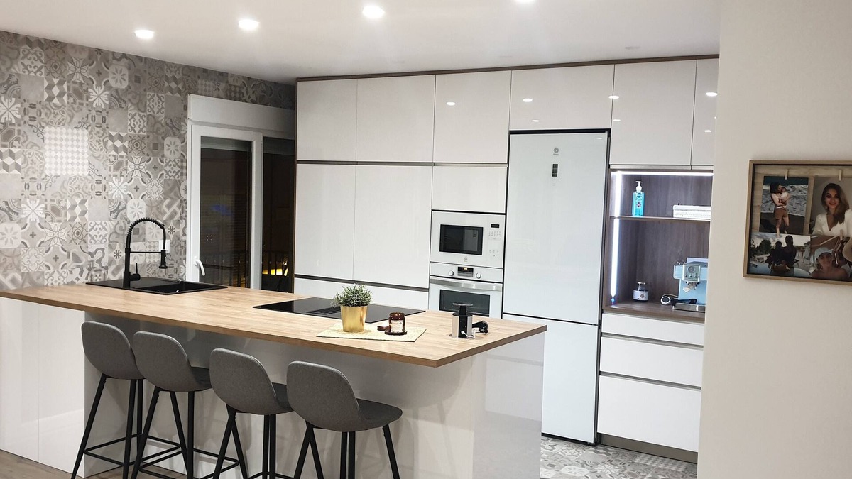 Murcia Condo | Centrico 2 Minutos Gran Via. Estacion de Tren. Todos los Servicios