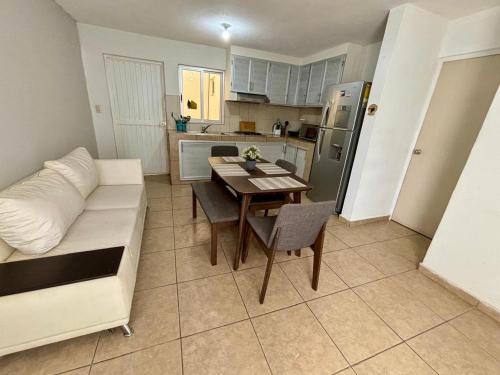 Culiacan Apartment | Centrico, Cama King Size & Cocina Cerca de la UAS