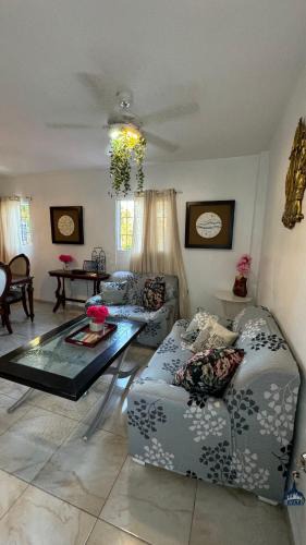 Villa Espana Apartment | CENTRICO con wifi, cocina con gas y luz incluido la romana