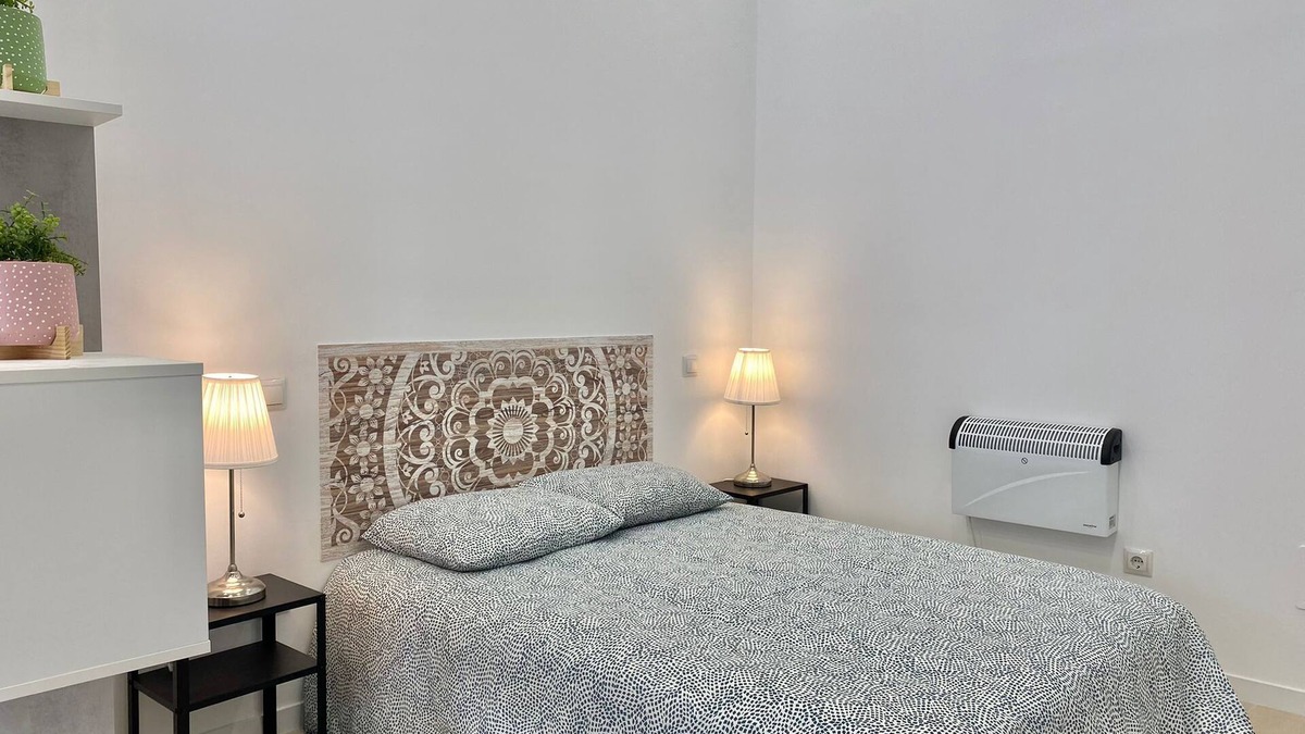 Almendrales Apartment | Centro Madrid RIO /Monederos 48