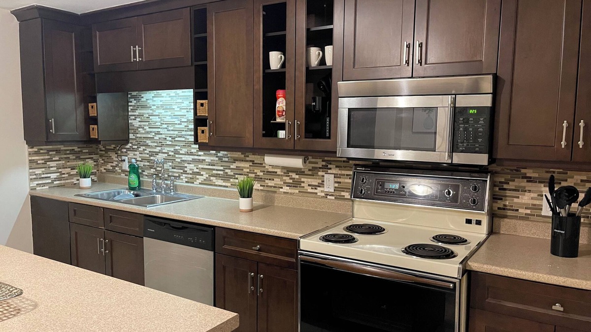 Niagara Falls Apartment | Century Home Apt 1BR - Niagara Falls