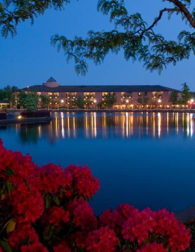 Sherwood - Tualatin South Hotel | Century Hotel