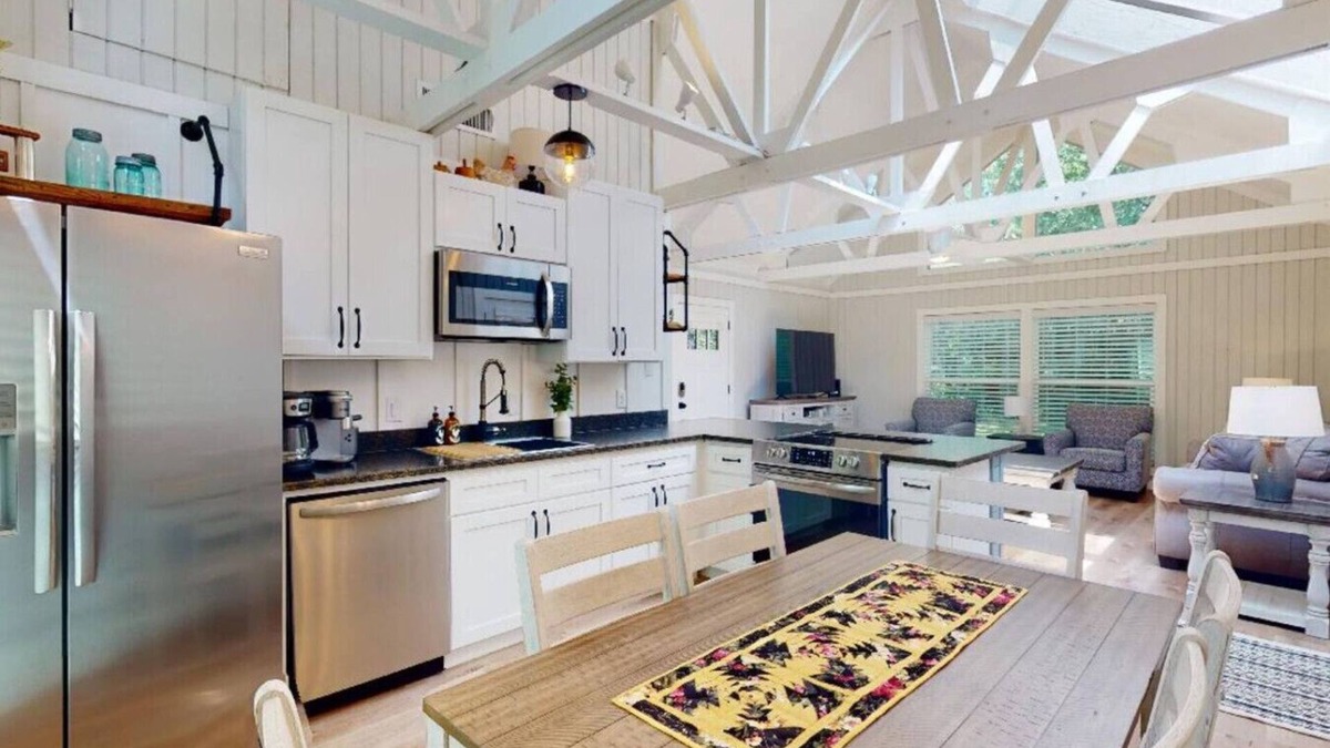 College Station House | Century Oak Retreat ~ Aggieland Vacation Rentals