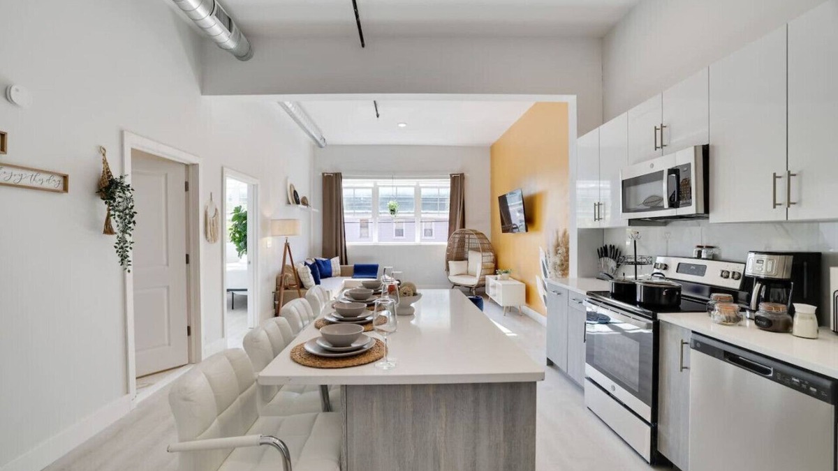 Allentown Apartment | CEO Suite - Atown’s Finest