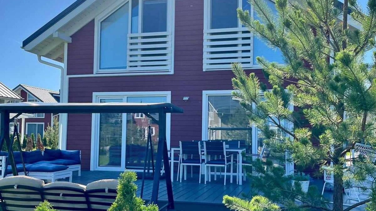 Sventoji Cottage | Cerise au Bord de la mer/Cherry by the sea