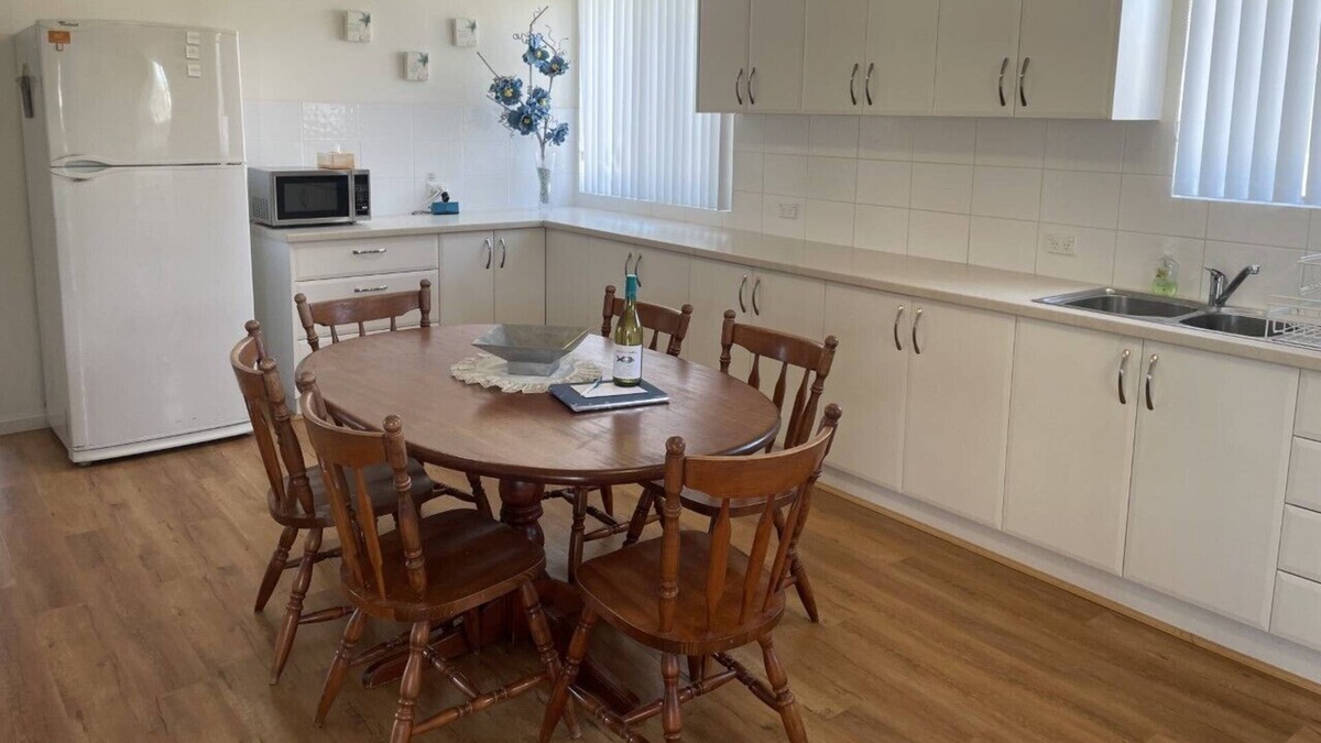 Cervantes House | Cervantes Hide Away - 10 min walk to beach
