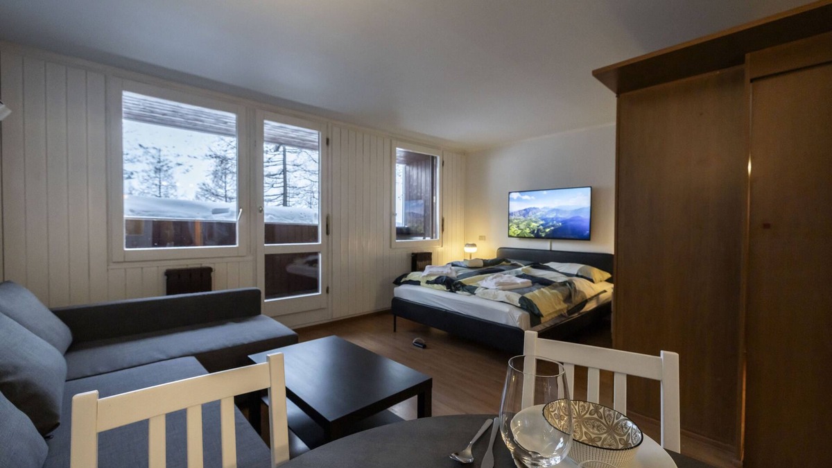 Cervinia Apartment | Cervinia - Ski in Ski out apartment, mountain views, Smart tv & Wifi, Erza Unonn