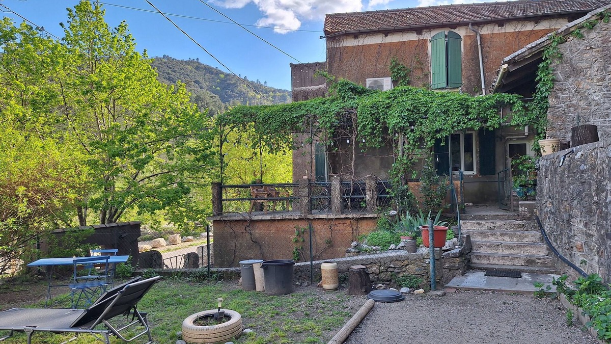 Saint-Jean-du-Gard House | Cévenole house on the banks of the Gardon