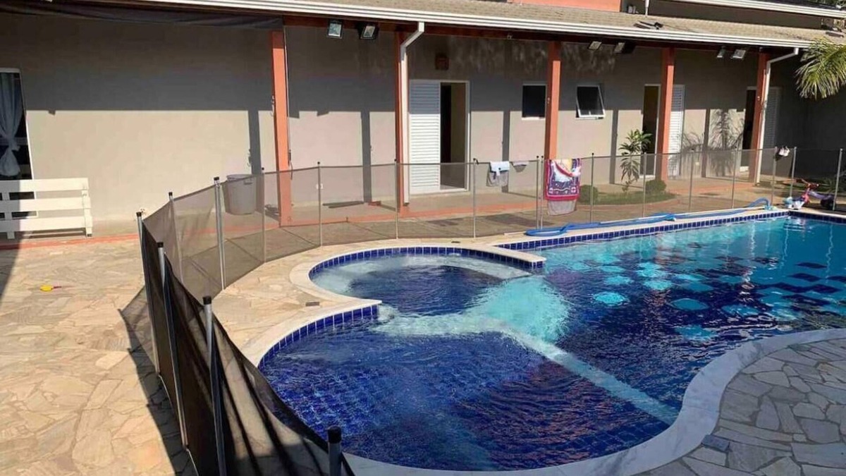 Itupeva House | Chácara com Piscina Aquecida 24 Horas e com Campo de Futebol