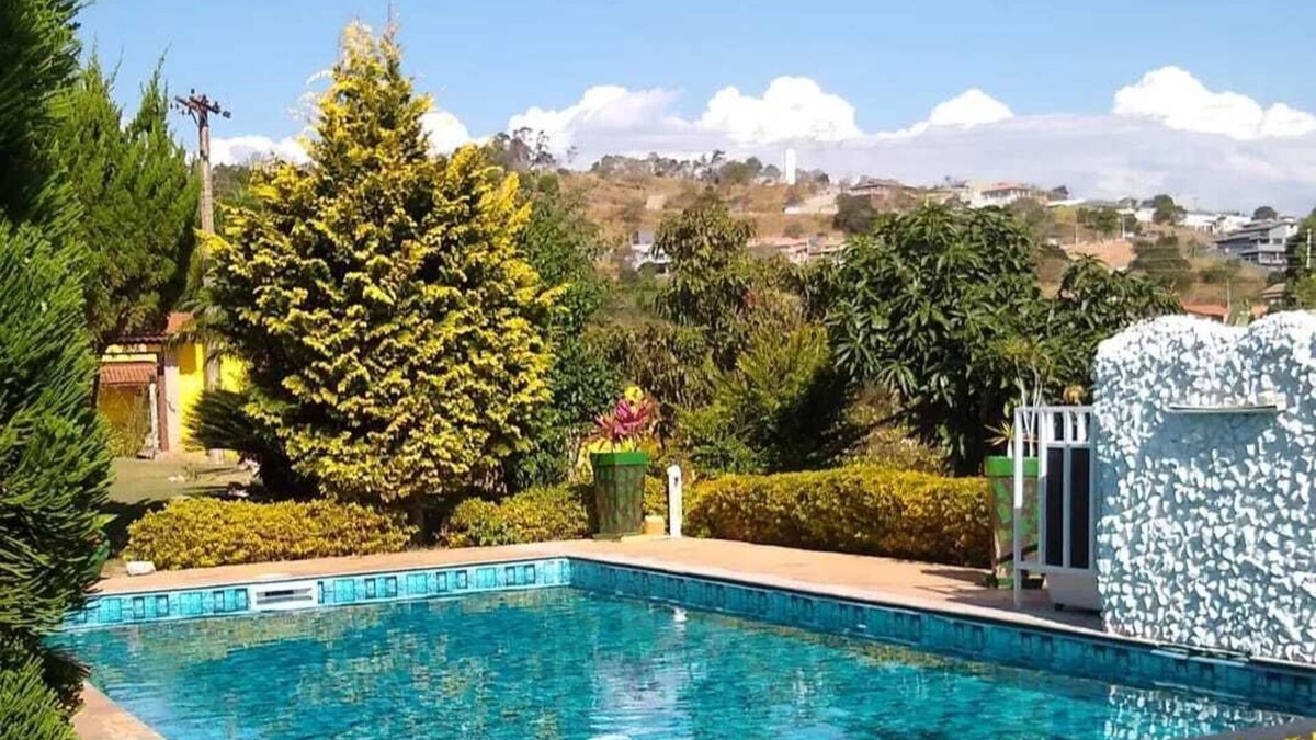 Alvinopolis House | Chácara Reobote heated pool, condominium we love pets
