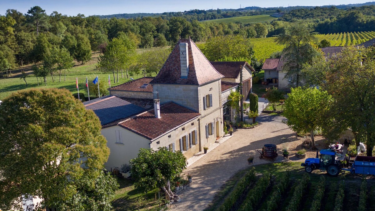 Petit-Palais-et-Cornemps House | Château Vieux Mougnac - Holiday house near Saint-Emilion Bordeaux Vinexpo