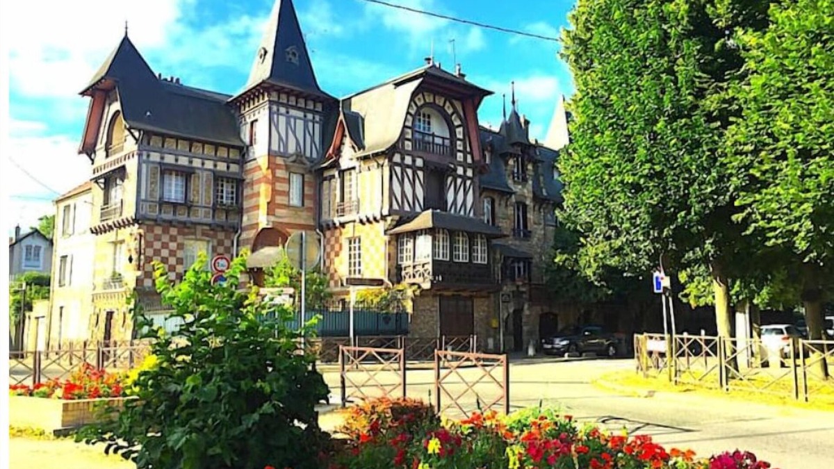Carrieres-sous-Poissy Other | Château Art Nouveau , Paris en Métro