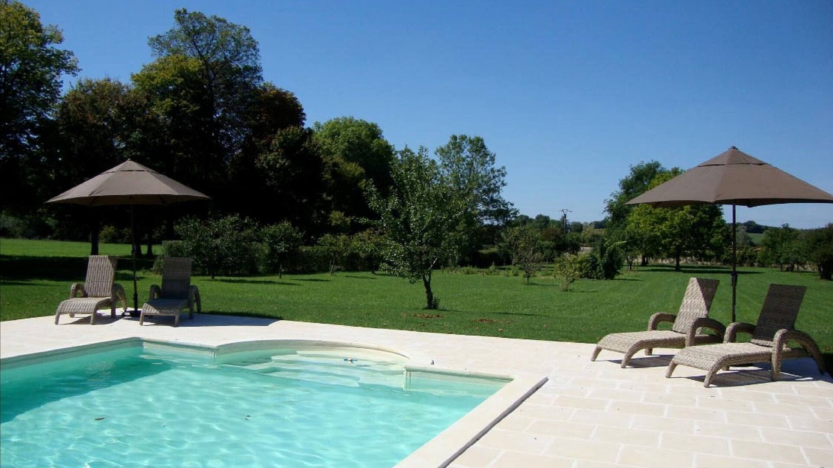 Charly Other | Château Charly: Vacances de Luxe Dans la Loire