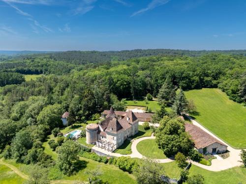 Saint-Aquilin Bed & Breakfast | Château de Belet