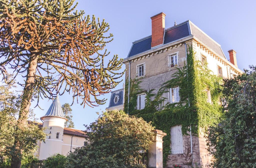 Villie-Morgon Bed & Breakfast | Château de Bellevue B&B