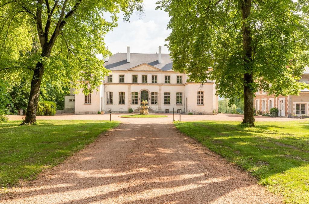 Charmeil Bed & Breakfast | Château de Charmeil- Vichy chambres d'hôtes