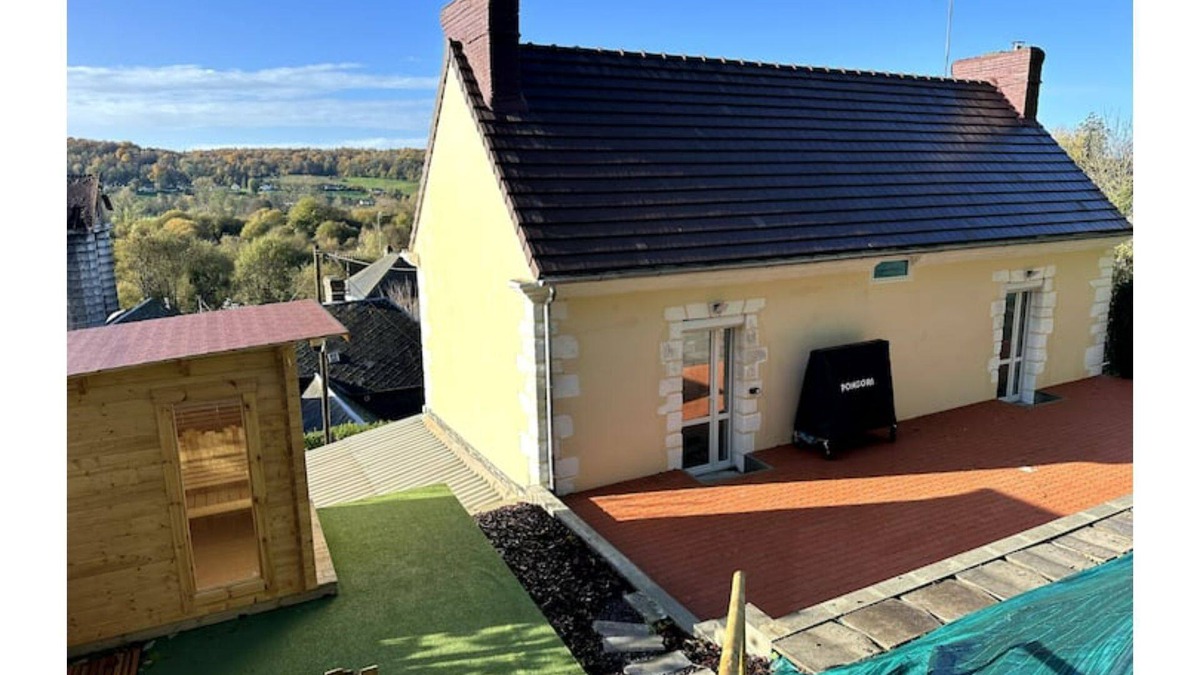 Montfort-sur-Risle House | Château de la folie