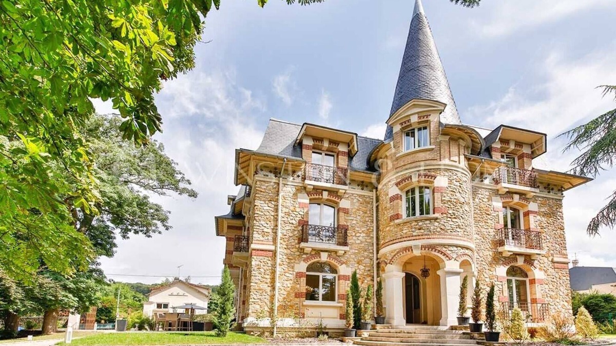 Saint-Leu-la-Foret House | Château de La Feuilleraie