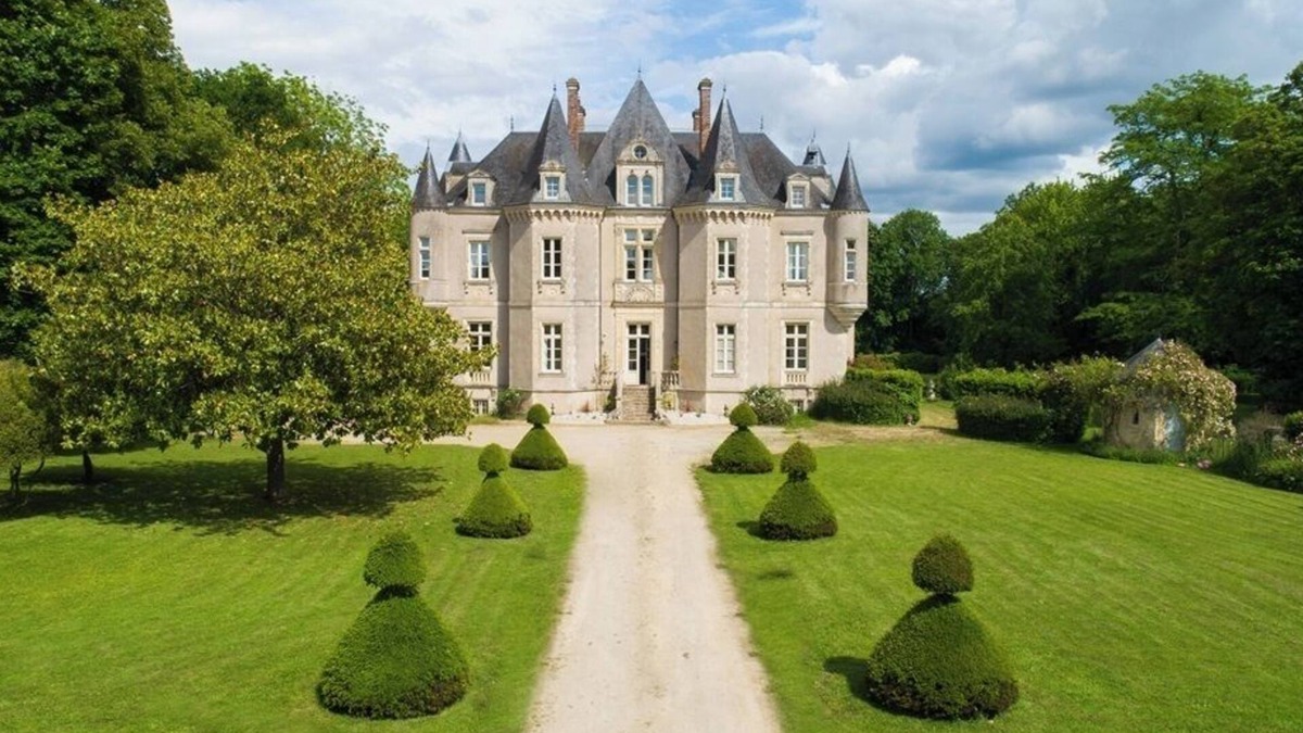 Vallon-sur-Gee House | Château de la Grange Moreau
