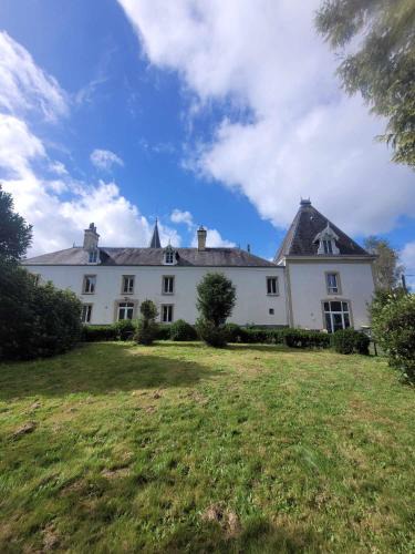 Le Lorey House | Château de la Rucquetière