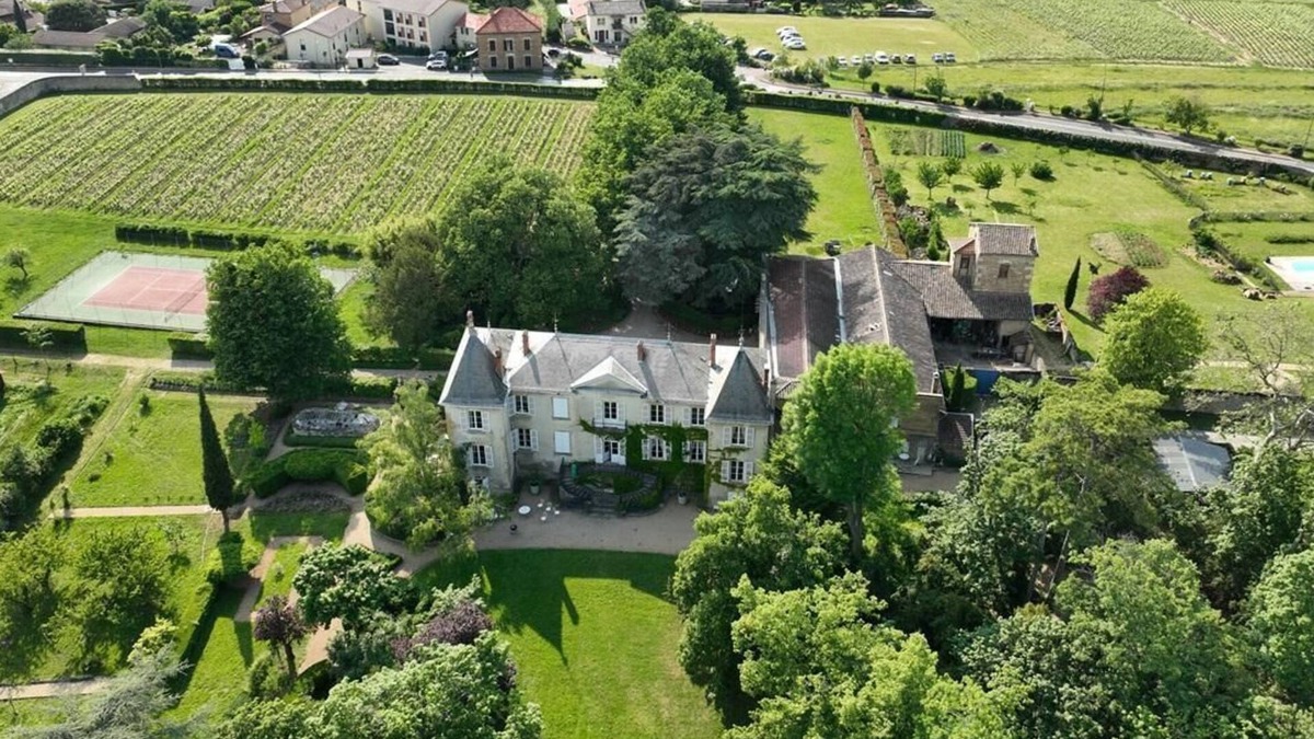 Les Echets House | Château de Montclair