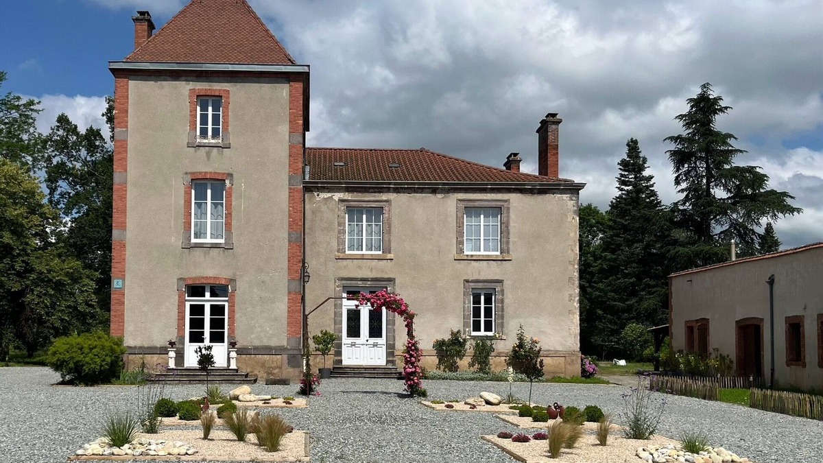 Joze Other | Château de Saint Mayeul Chambre 1